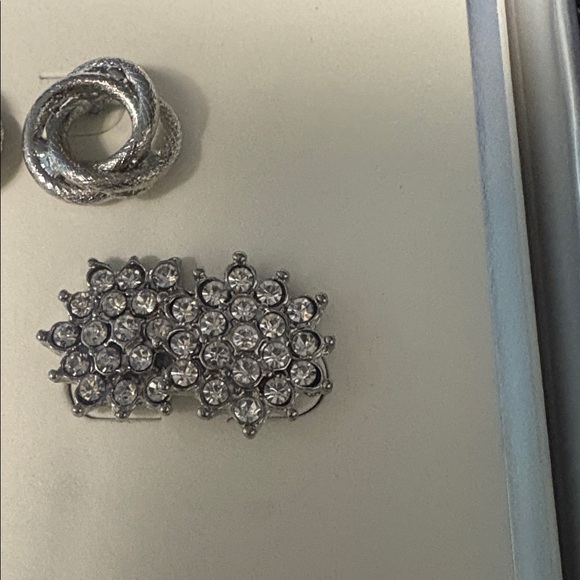 Silver Earring Set - Picture 6 of 6